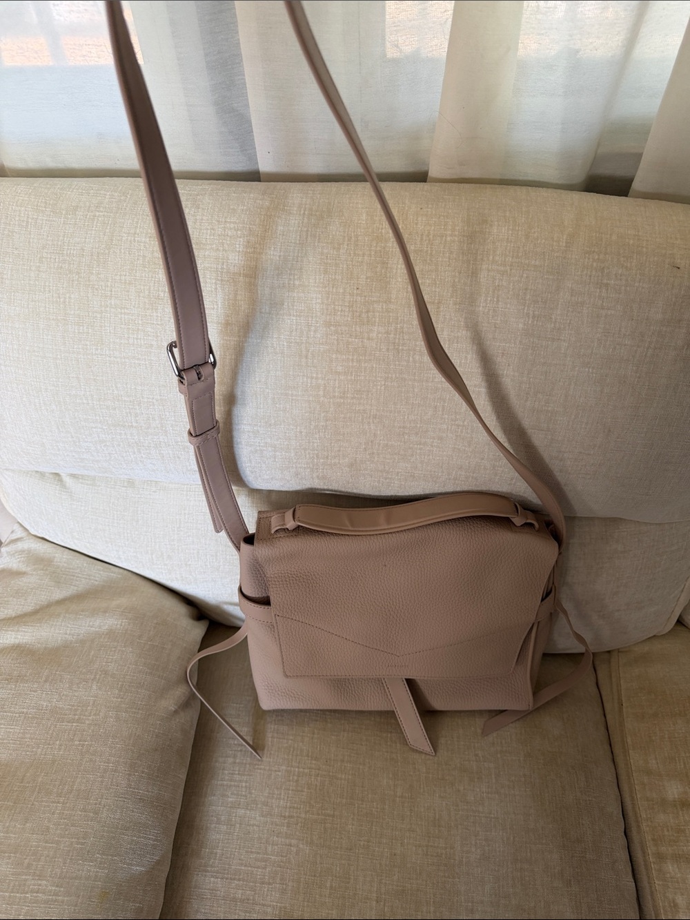 AllSaints Pebbled Leather Shoulder Bag in Light Tan/Taupe - Picture 3 of 7